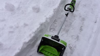 аккумуляторная лопата для уборки снега Greenworks GD40SS